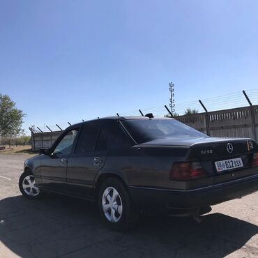 Mercedes-Benz: Mercedes-Benz W124: 1986 г., 2.3 л, Механика, Бензин, Седан