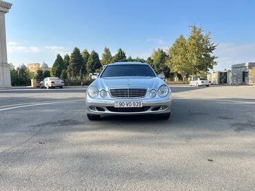 Mercedes-Benz: Mercedes-Benz E 220: 2.2 l | 2003 il Sedan — 9