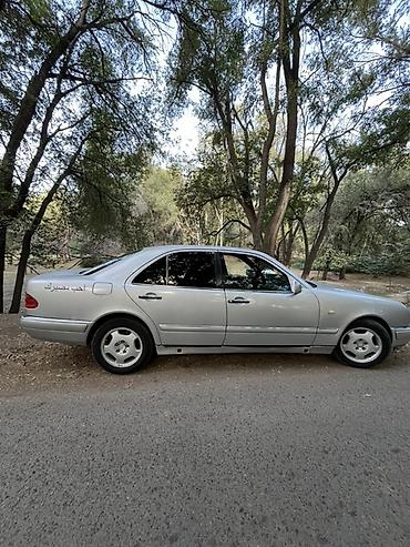 вложение: Mercedes-Benz E-Class: 1996 г., Седан — 5