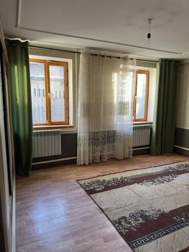 Долгосрочная аренда домов: 150 м², 5 комнат, Забор, огорожен