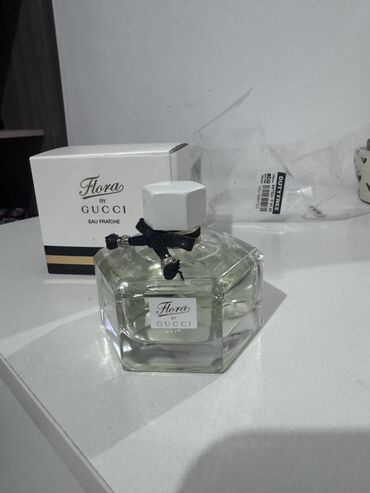 Парфюмерия: Продаю духи, gucci flora 70ml, не использовано, оригинал