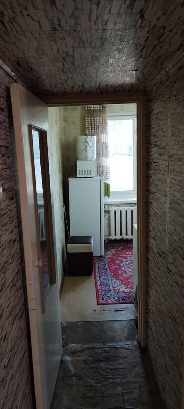 сдаю помещение салон красоты: 3 комнаты, 70 м², 104 серия, 1 этаж, Старый ремонт