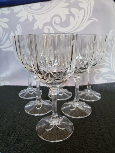 Čaše: Case nove francuske luminarc za vino iz 80ih. Nove case,sve na njima na lalafo.rs — 11 Čaše: Case nove francuske luminarc za vino iz 80ih. Nove case,sve na njima — 11