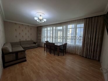 Uzunmüddətli kirayə mənzillər: Bakıxanov qəs., 3 otaqlı, Yeni tikili, m. Neftçilər, 82 kv. m