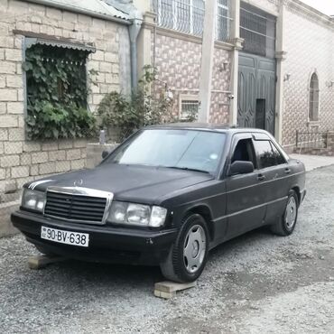 190 azn kart: Mercedes-Benz 190: 2 l | 1989 il Sedan