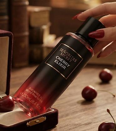 split ender cena: **Señoritas Secret Cherry Elixir – mirisna magla za telo, 250 ml** — 1