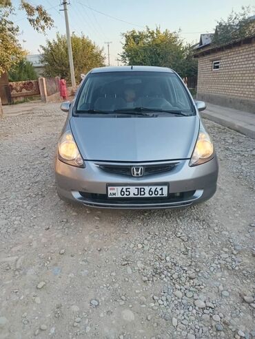 обмен на авто с доплатой: Honda Jazz: 2006 г., 1.4 л, Механика, Бензин, Хэтчбэк