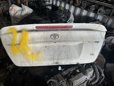 сполера: Крышка багажника Toyota 2004 г., Б/у, цвет - Белый,Оригинал