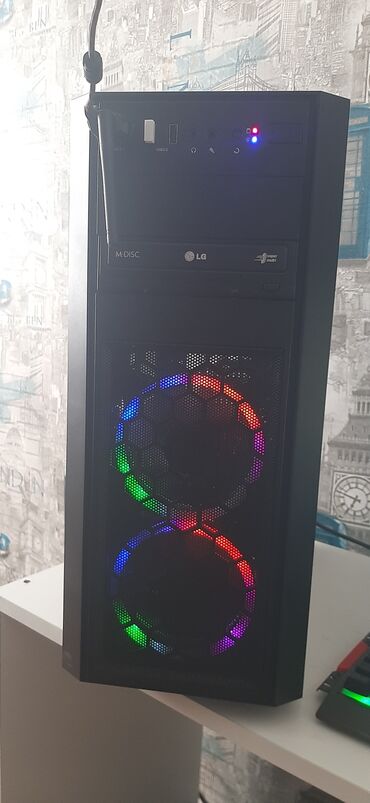 stolustu komputer qiymetleri: Oyun komputeri
İ5 3470
Ram 16
256 ssd
Gts 450