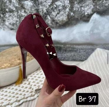 Salonke: Salonke, Bona, 37 — 3