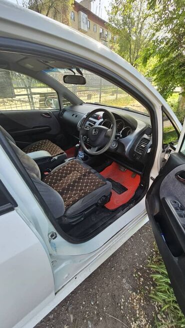 фит машина: Honda Fit: 2003 г., 1.3 л, Автомат, Бензин, Хэтчбэк
