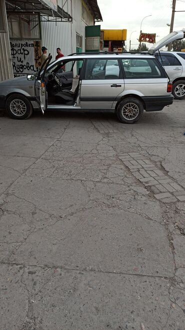 8 мартка карата сурот in Кыргызстан | ШАКЕКТЕР: Volkswagen Passat 1.8 л. 1991