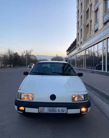 гид: Volkswagen Passat: 1988 г., 1.8 л, Механика, Бензин, Седан