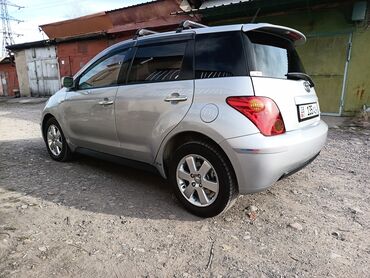 Toyota: Toyota ist: 2003 г., 1.5 л, Автомат, Бензин, Хэтчбэк — 5