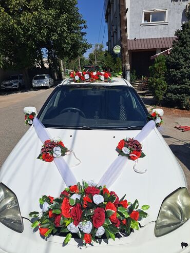 свадебные украшение: Красивое украшение для свадебной машины. Весь комплект прокат