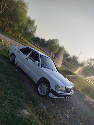 maşin satisi: Mercedes-Benz 190 (W201) sedan – ağ rəng - Kuzov: 4 qapılı sedan — 1