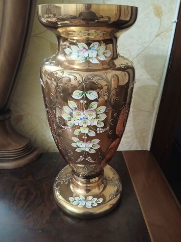 Vazalar: Bir vaza — 4