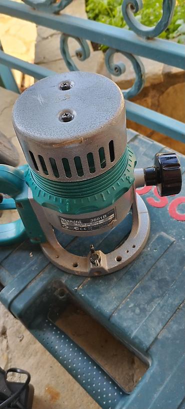 frez stanoku: Makita 3601B frezə (üst xətti yönəldici) - Brend/model: Makita 3601B — 2