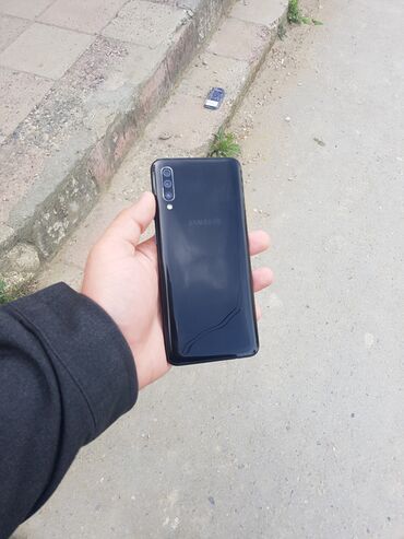 samsung a25 128gb qiymeti: Samsung Galaxy A70, 128 GB, rəng - Qara, Sensor, İki sim kartlı, Face ID