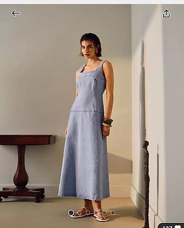 Topshopdan alinib.Midi S olcu.Yeni ve etiketlidir