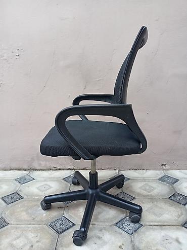 Ofis və oyun kresloları: İşlənmiş, Təkərli, Qolları tənzimlənir, Parça — 2