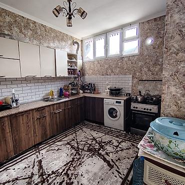 Həyət evi alıram: Satılır: həyət evi - Geniş həyətli, bir mərtəbəli ev. Evin önündə — 10