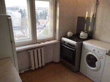 Uzunmüddətli kirayə mənzillər: Nərimanov metrosu yaxınlığında, 3 otaq,hər bir şərait olna.ev kirayə — 10