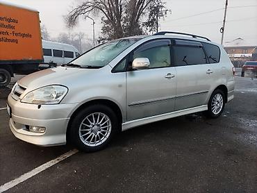 Toyota: Toyota Ipsum: 2002 г., 2.4 л, Автомат, Бензин, Минивэн — 3