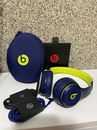 akusticheskie sistemy beats s sabvuferom: Продаю беспроводные наушники оригинал Beats Solo 3 в синем цвете