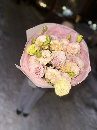 Букеты из живых цветов: Букеты из свежих цветов в нежной пастельной гамме. /Московская 184 — 2