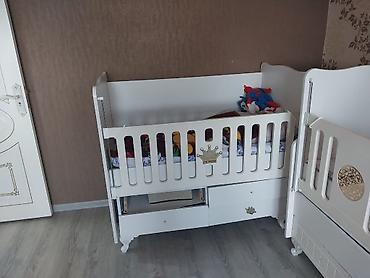 dowekler: Ağ rəngli uşaq beşiyi - Material: MDF/taxta kombinasiyası, ağ rəngli — 1