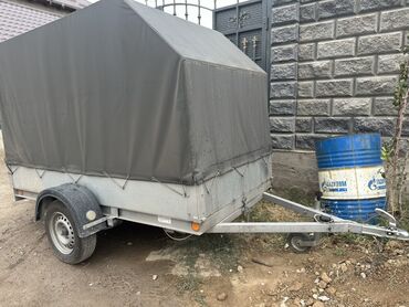 срочно продаю в связи с переездом: Легковой одноосный прицеп с высокой тентованной надстройкой. Основные