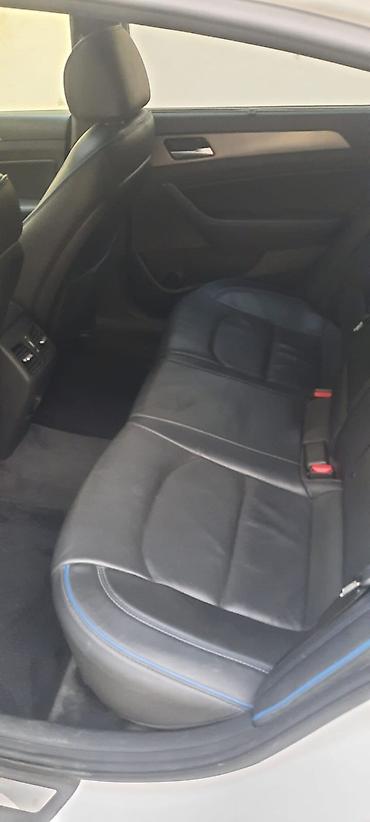 sonata 2003: Hyundai Sonata – ağ rəngli, sedan kuzovlu. Şık və aerodinamik dizayn — 6