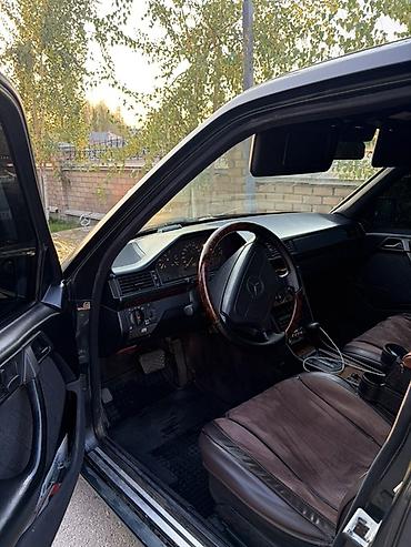 200: Mercedes-Benz W124: 1995 г., 3.2 л, Автомат, Бензин, Седан — 5