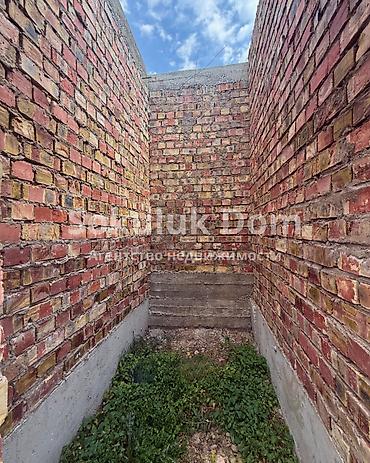 бета сторис: 🏠Продается дом в г. Шопоков 🟡 Участок: 5 соток 🟡 Дополнительно — 8