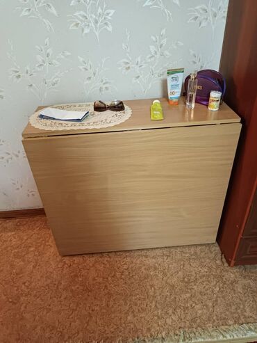 Столы для зала: Стол для зала, Б/у, Складной, Прямоугольный, Дерево