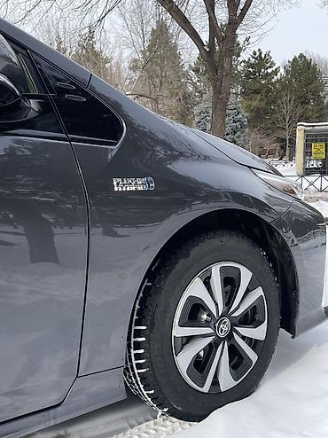 Toyota: Toyota Prius: 2019 г., 1.8 л, Вариатор, Электромобиль, Седан — 5