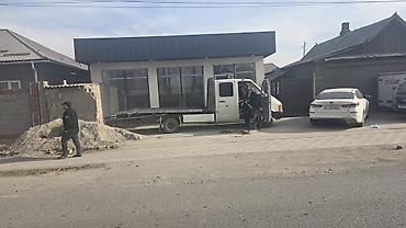 Услуги эвакуатора: С прямой платформой — 13