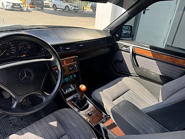 сапог мерс т1: Mercedes-Benz W124: 1993 г., 2.2 л, Механика, Бензин, Седан — 5