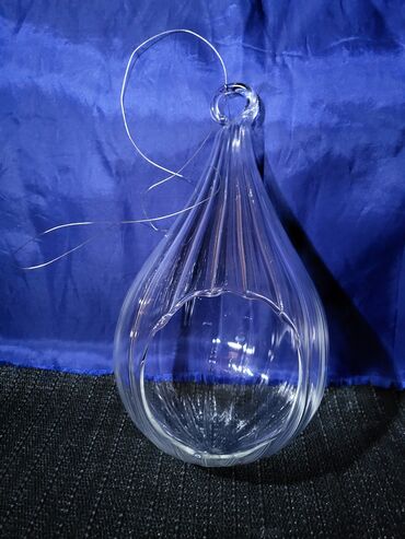 Ostali kućni dekor: Terarijum(saksija) za biljke viseca duvano staklo 90te. Perfektan — 3