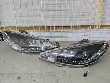 Передние фары: Комплект передних фар Peugeot 2000 г., Б/у, Аналог — 25