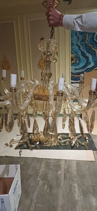 Süni güllər: Çılçıraq, 8 lampa, Şüşə