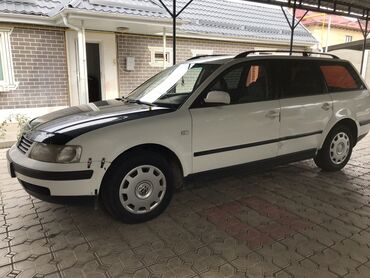 Volkswagen: Volkswagen Passat: 2000 г., 1.6 л, Механика, Бензин, Универсал