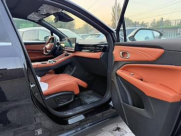 geely galaxy e5: Geely Boyue: 2026 г., 1.5 л, Автомат, Гибрид, Кроссовер — 9