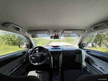 Toyota: Toyota iQ: 1.4 l. | 2010 έ. Χάτσμπακ — 14