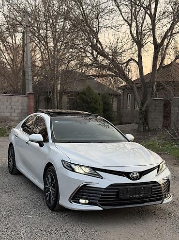 Toyota: Toyota Camry: 2022 г., 2.5 л, Автомат, Бензин, Седан — 5