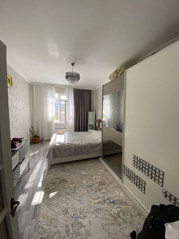 Uzunmüddətli kirayə mənzillər: Genclik metrosun yaninda 5/2, 3 otaq yeni temirli ve yeni esiyali — 5