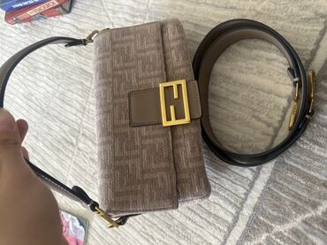 кроссовки boss: Сумка Fendi Baguette с дополнительным ремнём original!!! - Материал