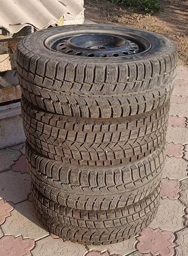 цепи для шины: Дөңгөлөктөр монтажда R 16