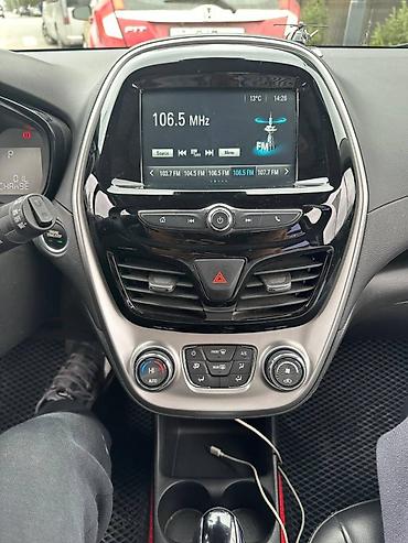 Chevrolet: Chevrolet Spark: 2017 г., 1 л, Вариатор, Бензин, Хэтчбэк — 18